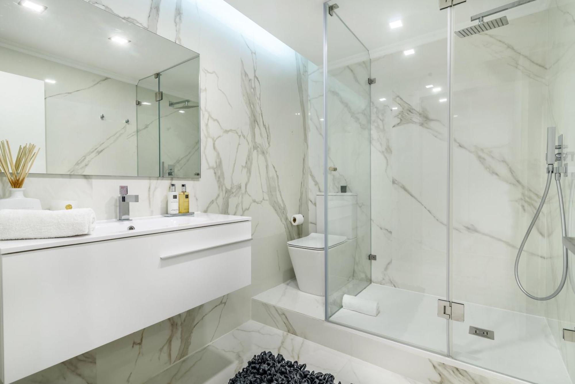 Whome City Chic Escape: Your Stylish Haven In Downtown Lisboa Екстериор снимка