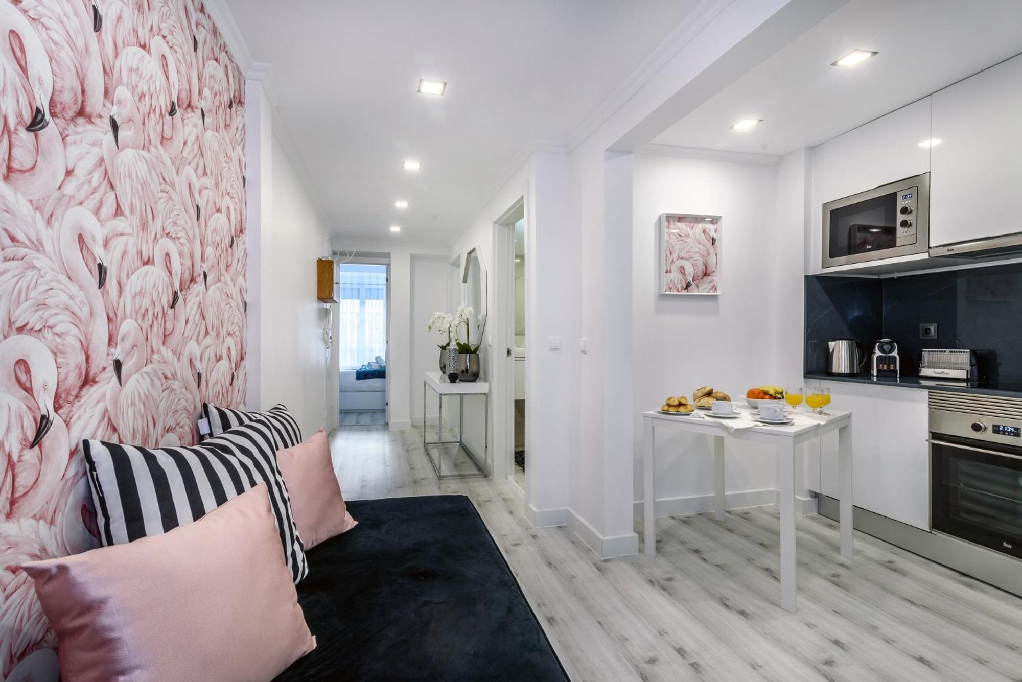 Whome City Chic Escape: Your Stylish Haven In Downtown Lisboa Екстериор снимка